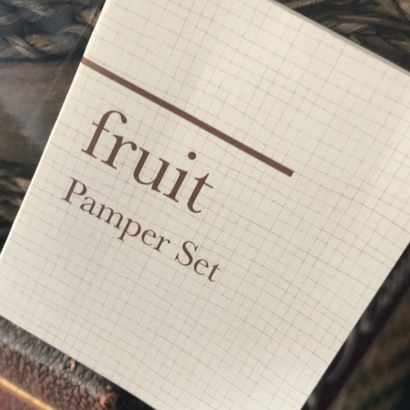 Pamper set - Picture 2 of 3